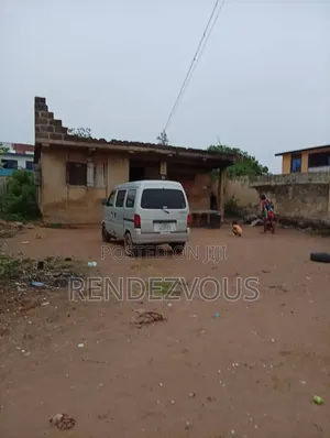 8bdrm Room & Parlour in Premier Community, Abeokuta North for sale