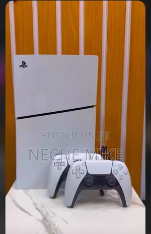 Ps5 Slim, Two Pads and Fc26