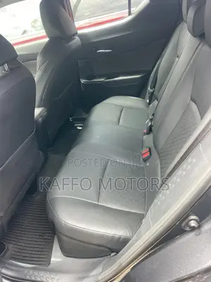 Toyota C-HR Limited 2022 Gray