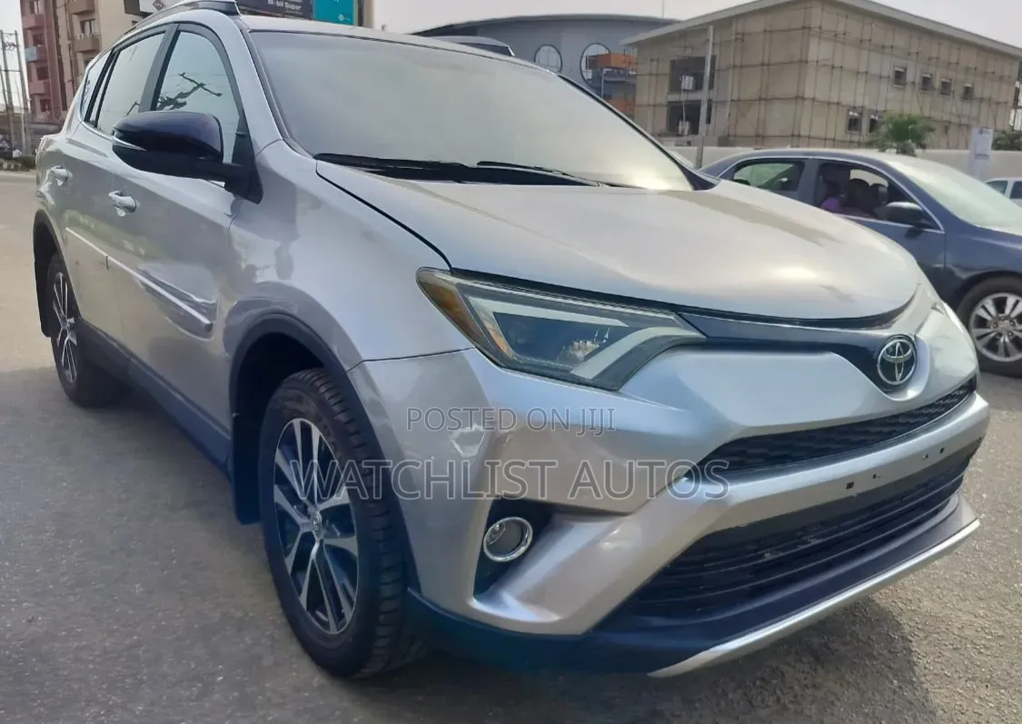Toyota RAV4 SE AWD (2.5L 4cyl 6A) 2016 Silver