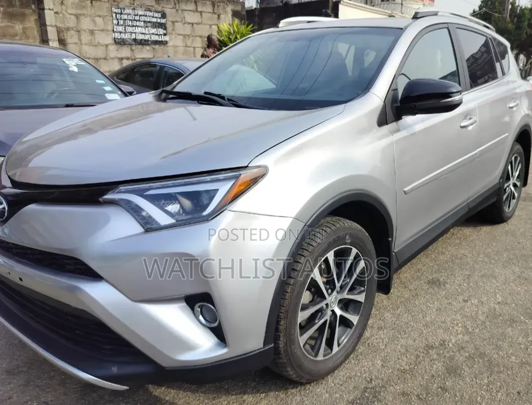Toyota RAV4 SE AWD (2.5L 4cyl 6A) 2016 Silver