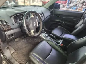 Mitsubishi Outlander 2010 Black