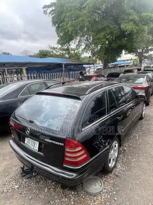 Mercedes-Benz C200 2002 Black