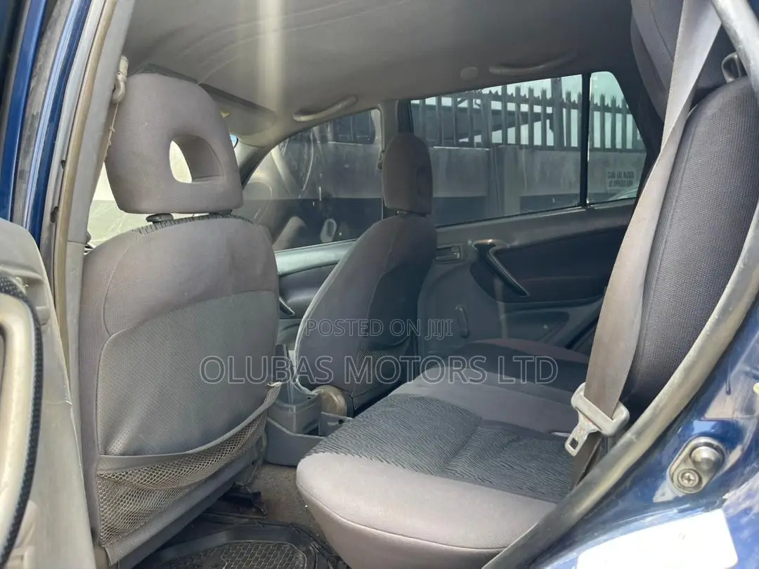 Toyota RAV4 Automatic 2003 Black