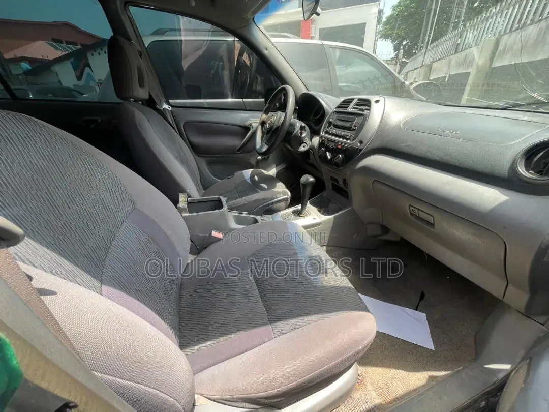 Toyota RAV4 Automatic 2003 Black
