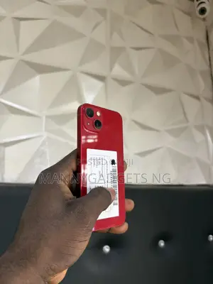 Apple iPhone 13 128 GB Red