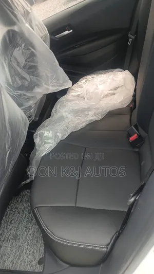 Toyota Corolla LE 2023 White