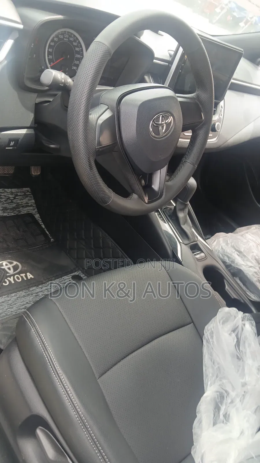 Toyota Corolla LE 2023 White
