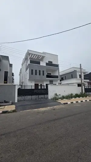 4bdrm Duplex in Kolapo-Ishola Gra, Akobo for sale