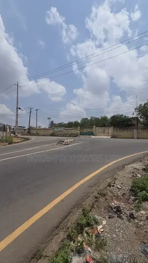 A Commercial Land Measuring 1300sqm for Sale at Mokola