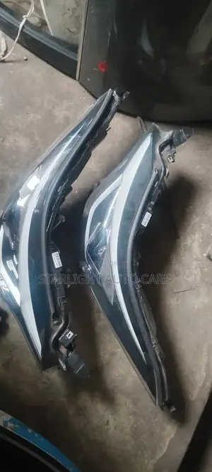 Headlights Toyota CHR Charger Type Set Available