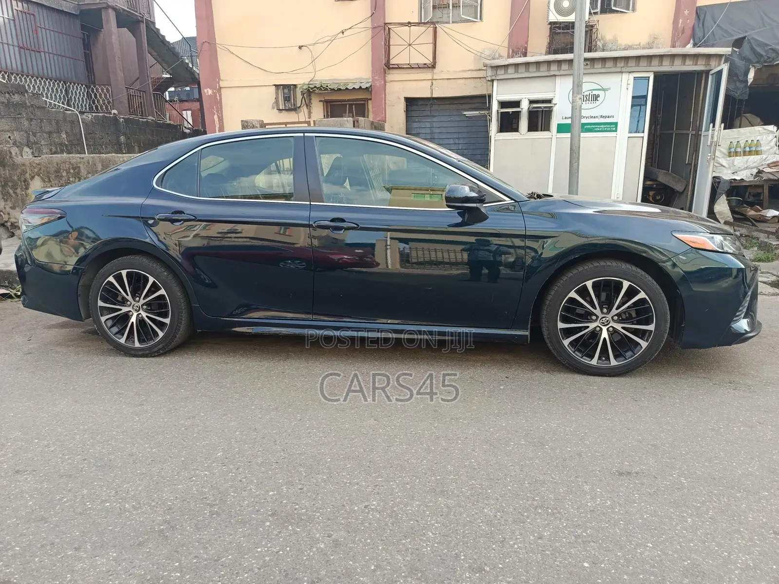 Toyota Camry 2018 Green