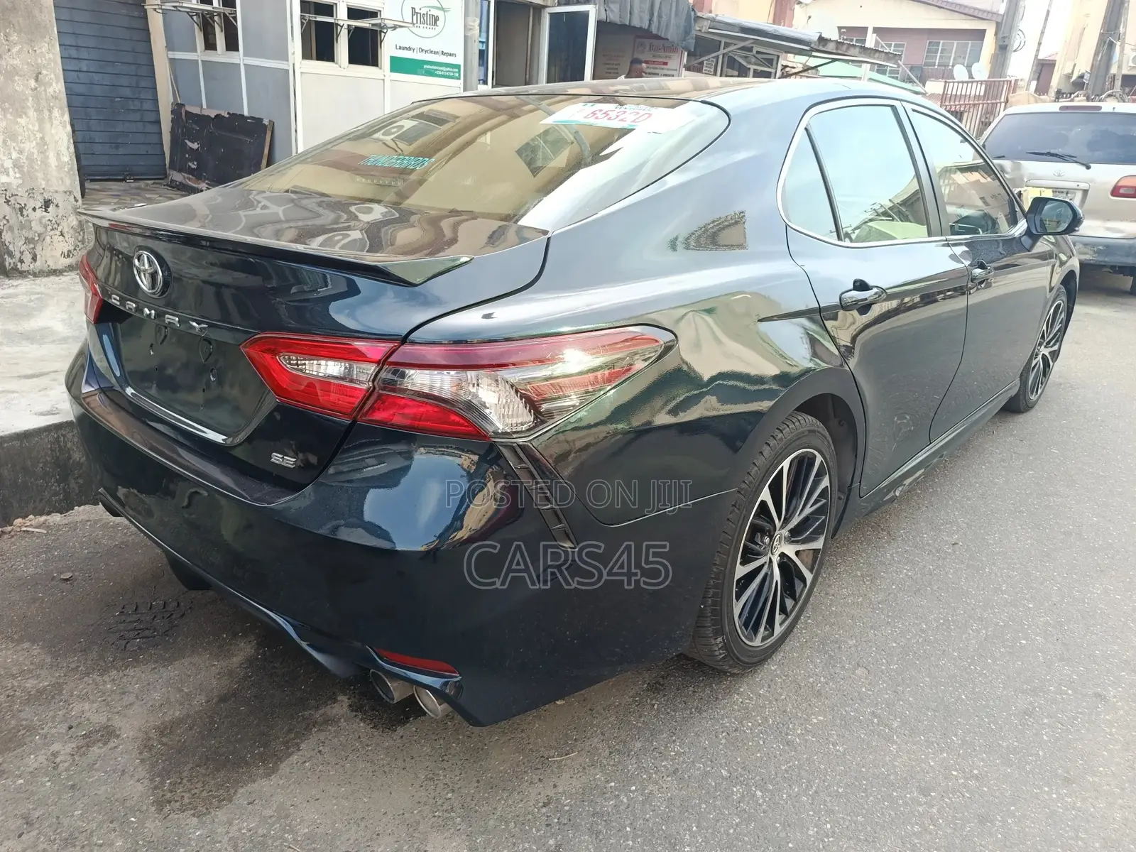 Toyota Camry 2018 Green