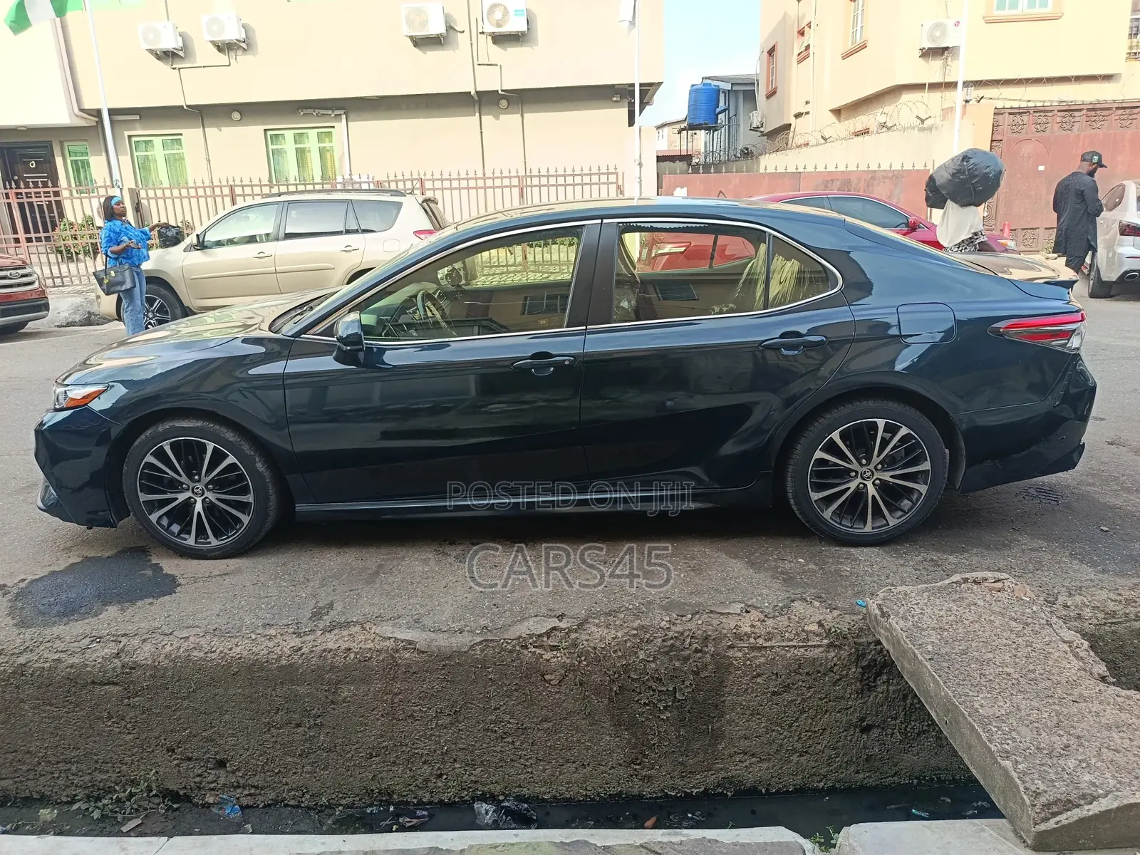 Toyota Camry 2018 Green