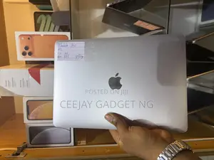 Laptop Apple MacBook Pro 2020 16GB Apple M1 SSD 512GB