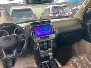 Toyota Land Cruiser Prado 4.0 Petrol TX-L 2012 White