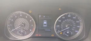 Hyundai Elantra 2020 Red