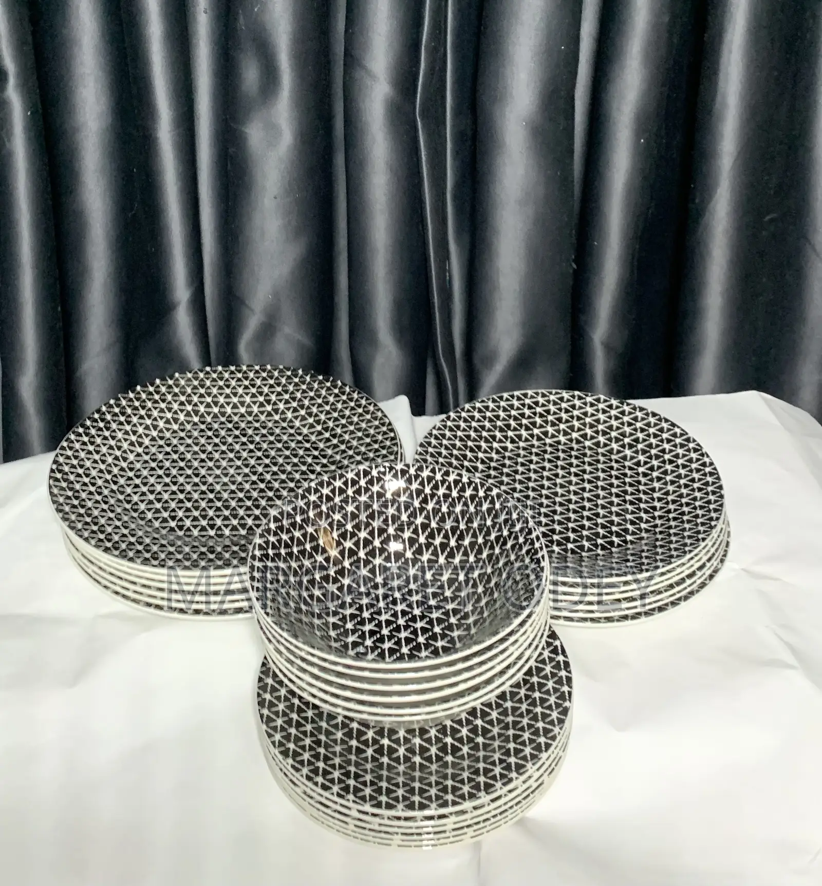 24 Set Dinning Plates