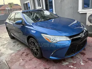 Toyota Camry SE w/Special Edition Pkg (2.5L 4cyl 6A) 2016 Blue