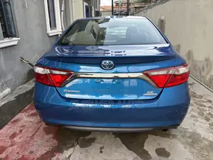 Toyota Camry SE w/Special Edition Pkg (2.5L 4cyl 6A) 2016 Blue