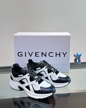 *New Inn * *Givenchy Sneakers  Now Available in Store  (40—46)