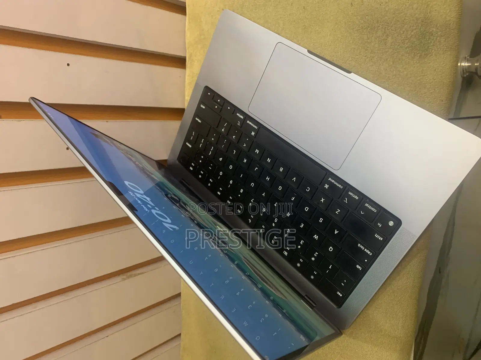 Laptop Apple MacBook Pro 2021 M1 32GB Apple M1 Pro SSD 512GB