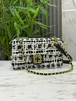 High-Quality Tweed Chain Bag