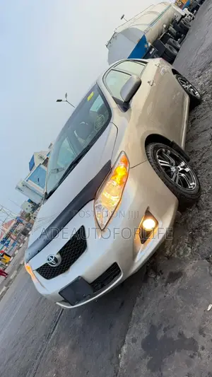 Toyota Corolla 2013 Gold