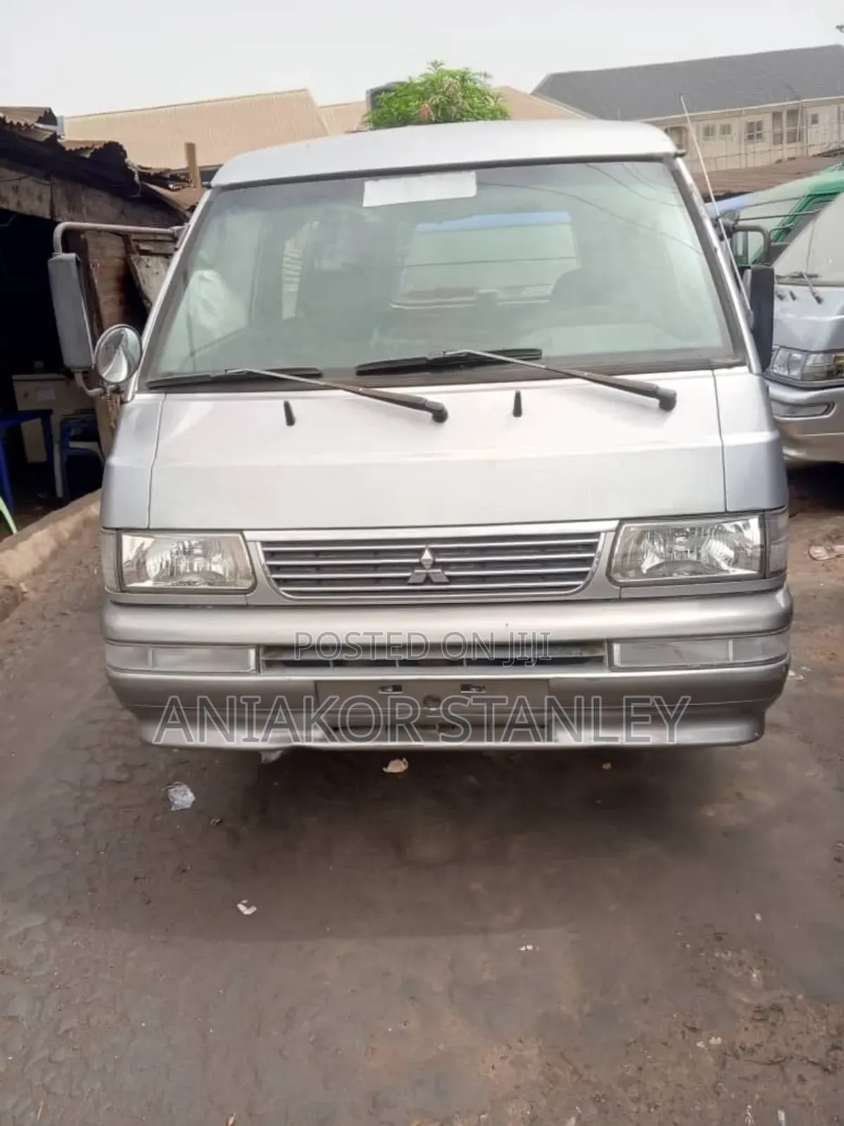 Mitsubishi Delica 2013