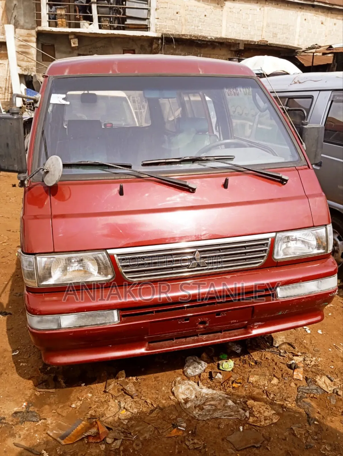 Mitsubishi Delica 2013