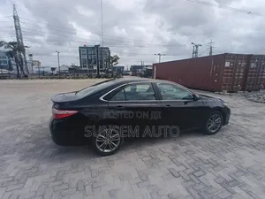 Toyota Camry SE 4dr Sedan (2.5L 4cyl 6A) 2016 Black