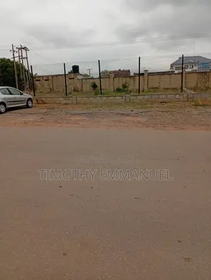 800 Square Meters Land for Rent in Central Area