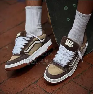 Luxury Vans Hylane Brown