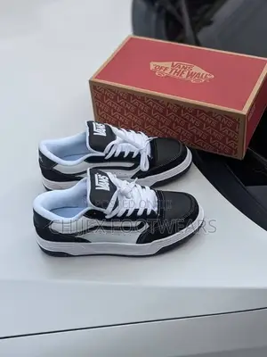 Luxury Vans Hylane Black White