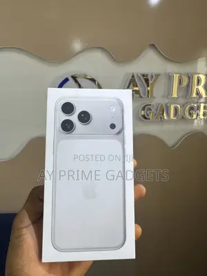 New Apple iPhone 17 Pro Max 256 GB Silver