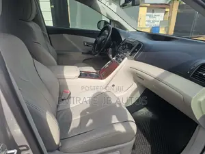 Toyota Venza XLE 2009 Silver