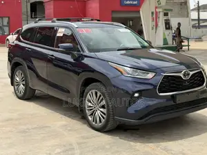 Toyota Highlander Platinum 2021 Blue
