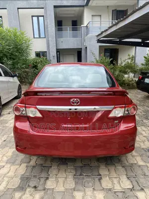 Toyota Corolla 2013 Maroon