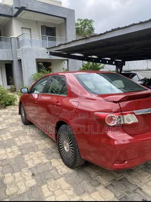 Toyota Corolla 2013 Maroon