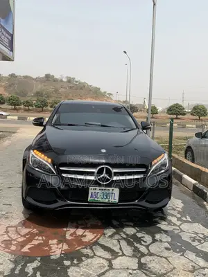 Mercedes-Benz C300 2016 Black