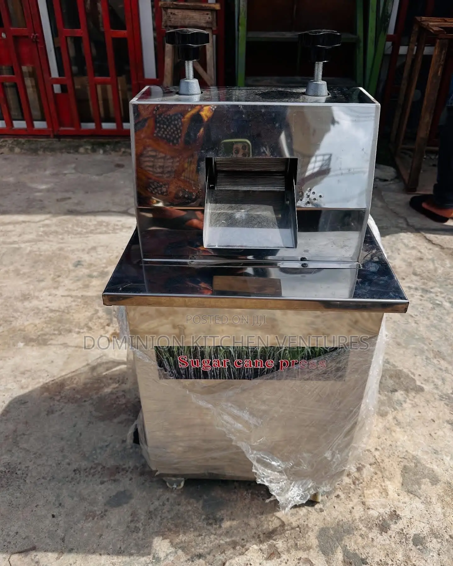 Electric Sugarcane Juice Extractor