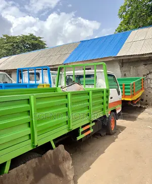 Toyota Dyna 100 Petrol Engine 2y Rigid Truck