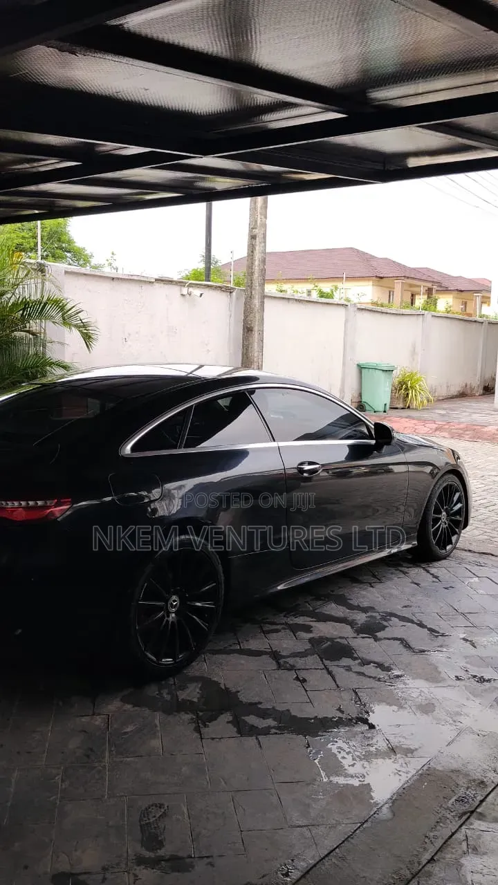 Mercedes-Benz E400 2017 Black