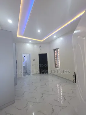 3bdrm Duplex in Medina Estate for sale