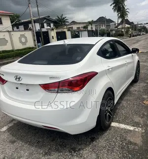 Hyundai Elantra 2012 White