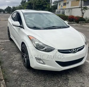 Hyundai Elantra 2012 White