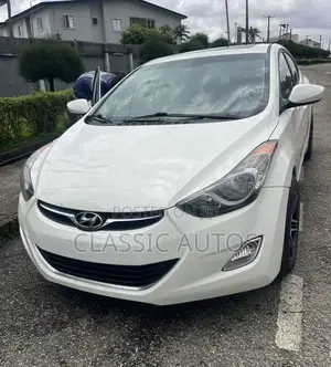 Hyundai Elantra 2012 White