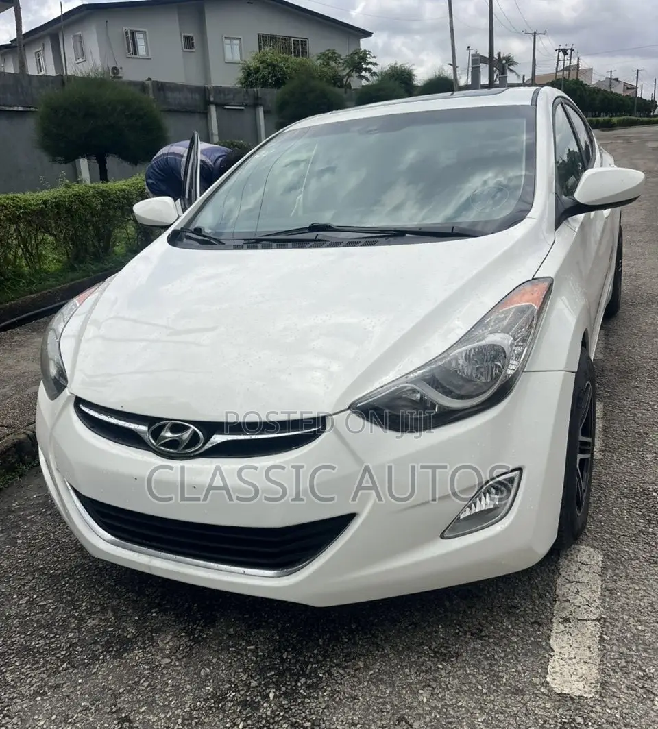 Hyundai Elantra 2012 White
