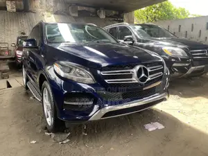 Mercedes-Benz GLE-Class GLE 350d 4MATIC 2017 Blue