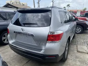 Toyota Highlander Limited 2012 Silver
